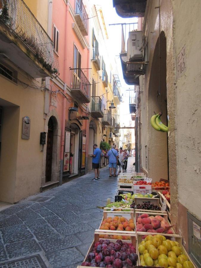 Brezza Di Mare Gaeta B&B Екстериор снимка